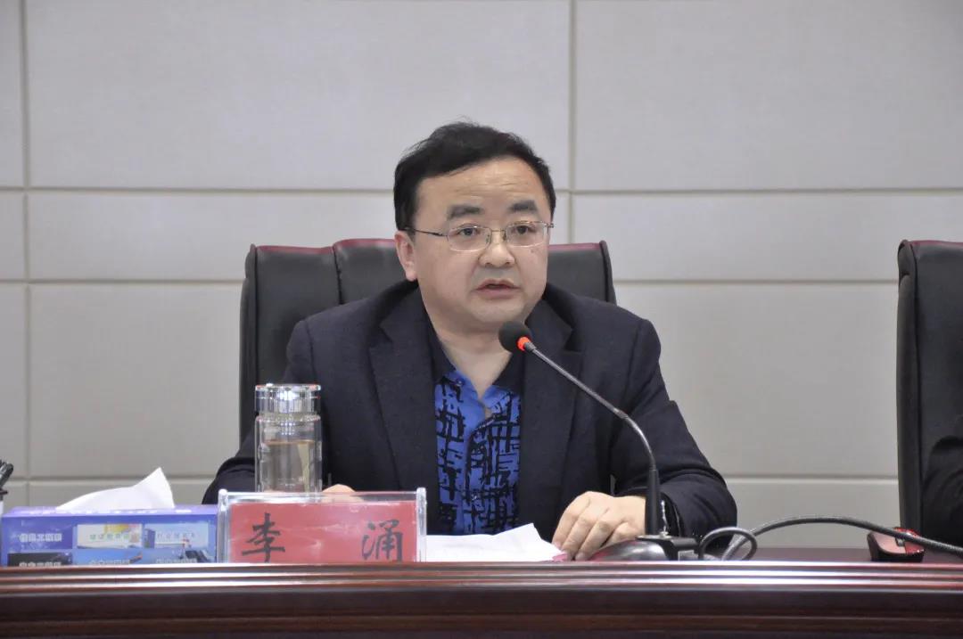 中共畢節(jié)工業(yè)職業(yè)技術(shù)學(xué)院委員會組織召開黨史學(xué)習(xí)教育動員大會暨“牢記殷切囑托、忠誠 干凈擔(dān)當(dāng)、喜迎建黨百年”專題教育啟動會